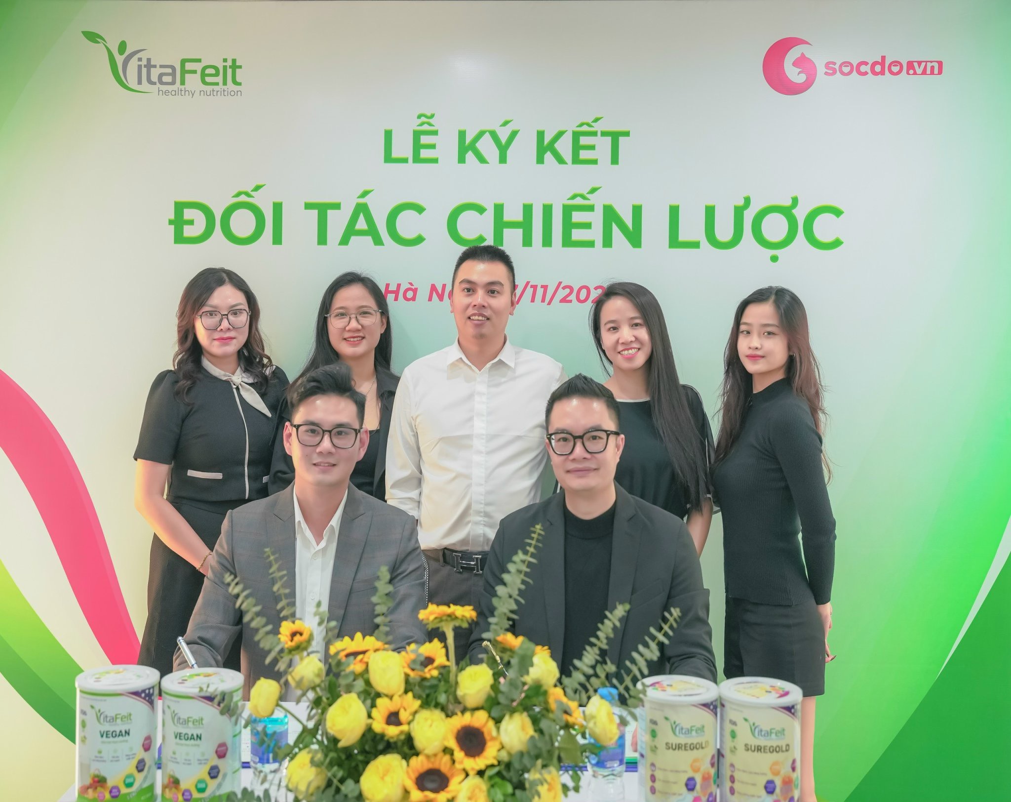 Lễ kí kết đối tác chiến lược giữa Công ty TNHH Dịch Vụ Thương Mại Tâm Ngọc và Công Ty Cổ Phần Sóc Đỏ