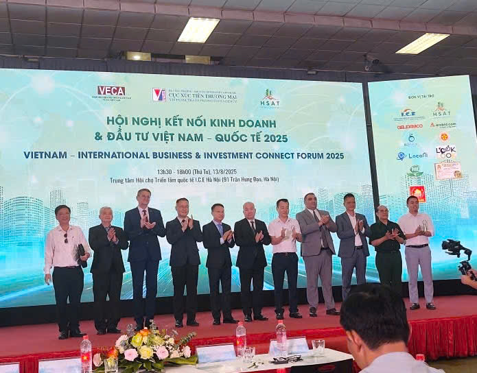 Lễ ký kết hợp tác giữa Công ty Cổ phần Sóc Đỏ và Hiệp hội Hội chợ Triển lãm Thương mại và Tổ chức sự kiện Việt Nam (VECA) 