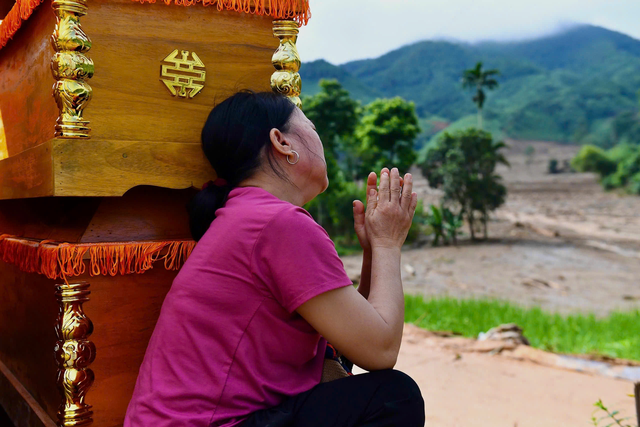 Những tiếng khóc xé lòng ở Làng Nủ - Lào Cai